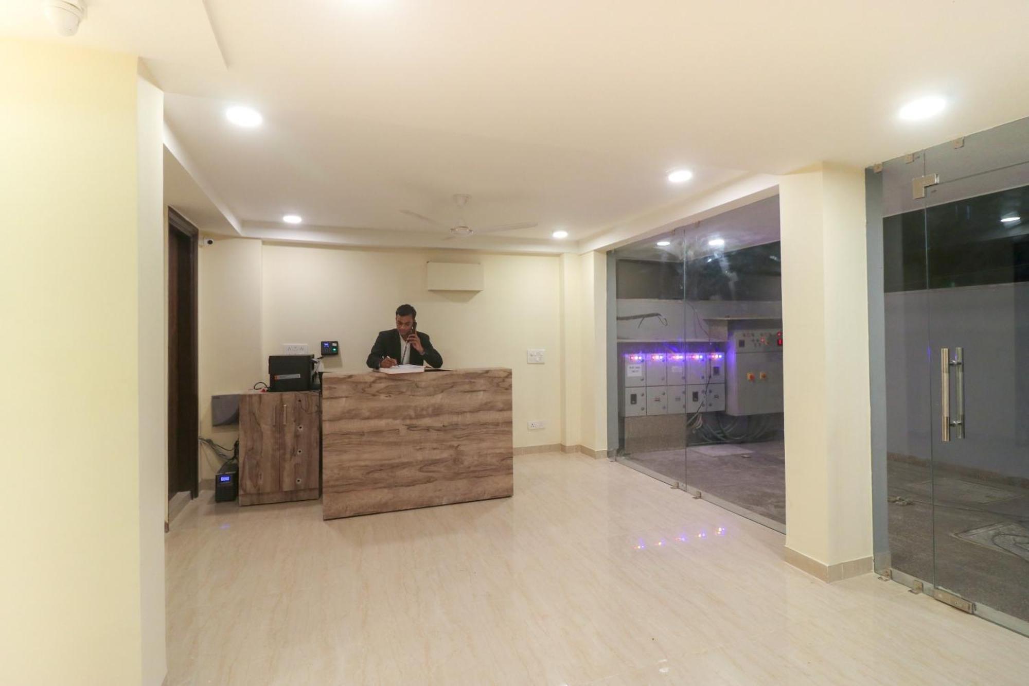 Super Hotel O Comfort Residency Near Artemis Hospital Gurgáon Exteriér fotografie