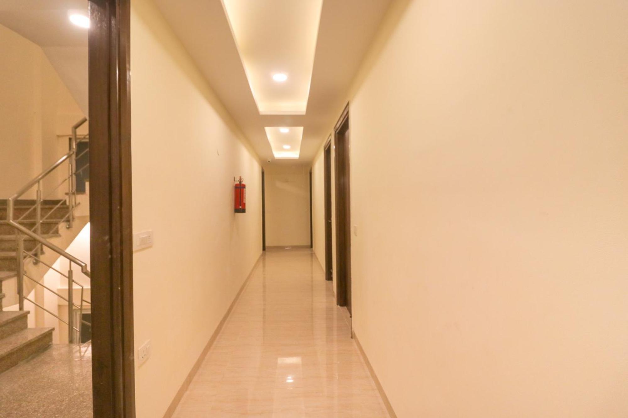 Super Hotel O Comfort Residency Near Artemis Hospital Gurgáon Exteriér fotografie