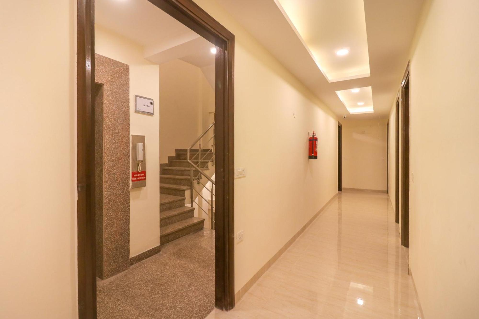 Super Hotel O Comfort Residency Near Artemis Hospital Gurgáon Exteriér fotografie